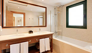 /content/rooms/JuniorSuiteHotelPortaventura/hotel-portaventura-habitacion-junior-suite-02