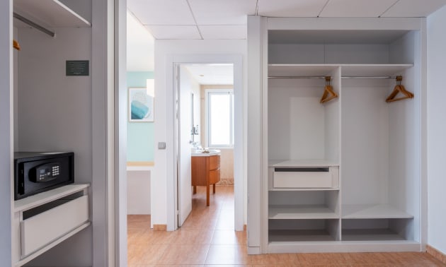 /content/rooms/JuniorSuiteHotelPortaventura/hotel-portaventura-habitacion-junior-suite-04 /content/rooms/JuniorSuiteHotelPortaventura/hotel-portaventura-habitacion-junior-suite-04