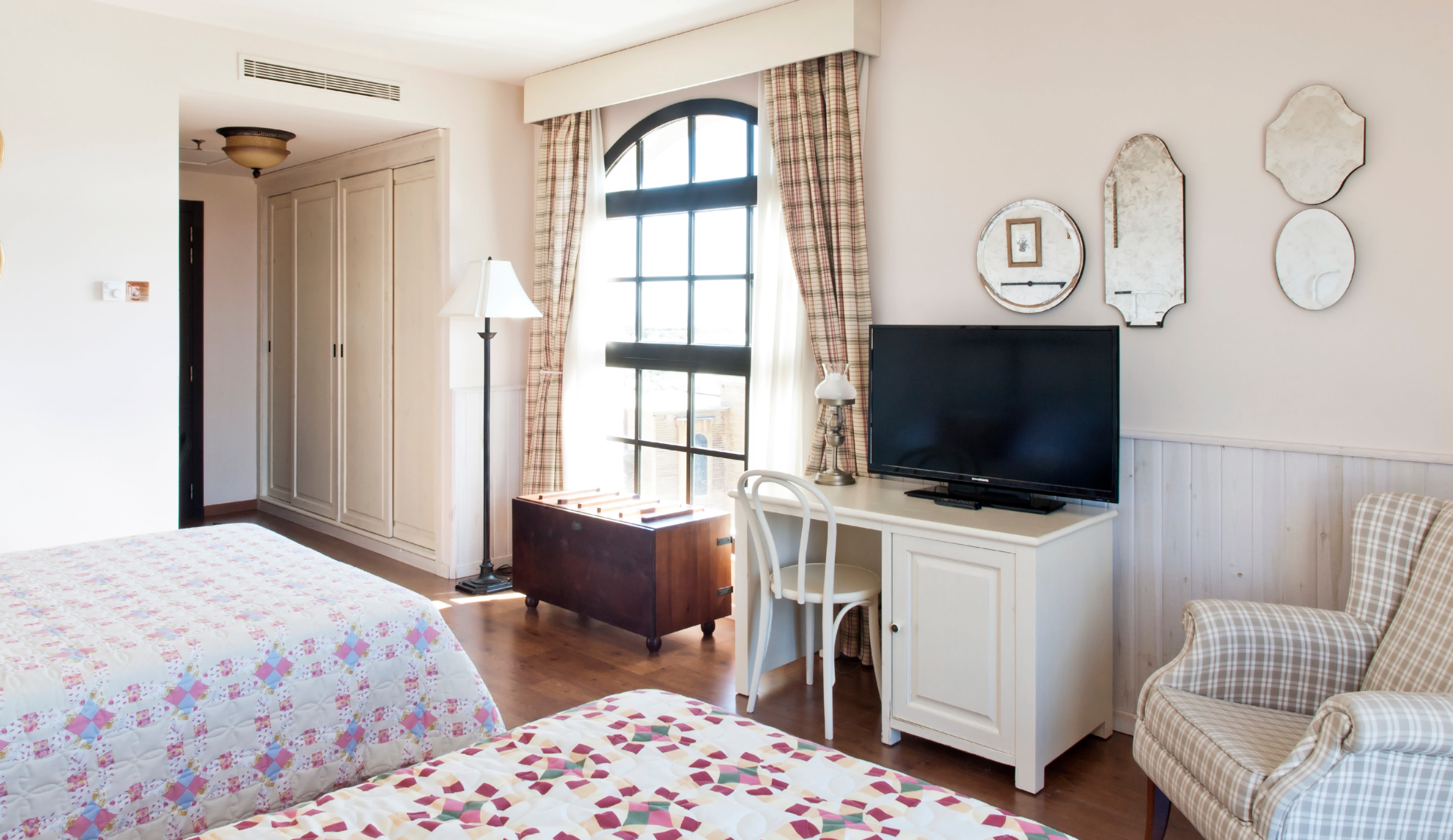 /content/rooms/StandardHotelGoldRiver/hotel-gold-river-standard-04