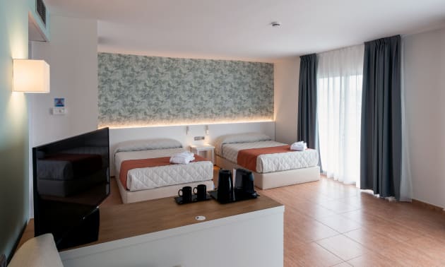 /content/rooms/JuniorSuiteHotelPortaventura/hotel-portaventura-habitacion-junior-suite-05 /content/rooms/JuniorSuiteHotelPortaventura/hotel-portaventura-habitacion-junior-suite-05
